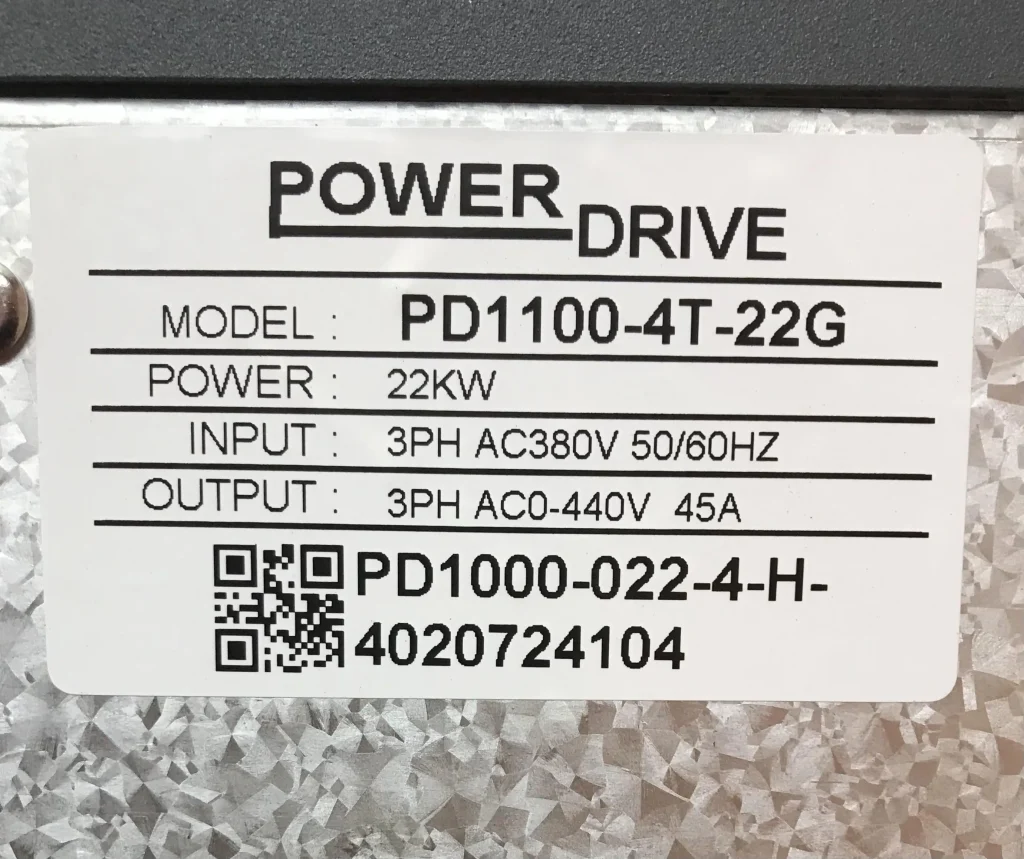 اینورتر 22 کیلووات سه فاز QMA-A900 تایوان 3 اینورتر درایو